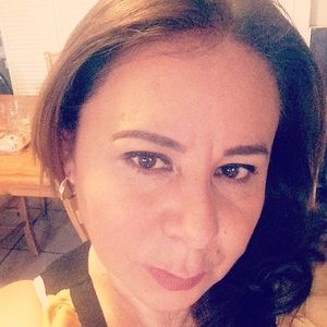 Meet your Posher, Alma